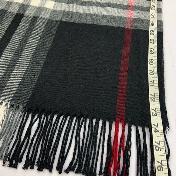 Oversized Plaid Scarf - Picture 6 of 8